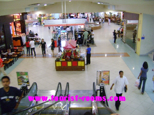  MORE SHOPS AT FORUM ROBINSONS SHOPPING MALL,GATEWAY GARDEN HEIGHTS,MANILA APARTMENTS FOR RENT,APARTMENT NEAR BONI MRT STATION FOR RENT,APARTMENT NEAR FORUM ROBINSONS MALL FOR RENT,APARTMENT AT MANDALUYONG FOR RENT,MANDALUYONG APARTMENT,MANDALUYONG APARTMENT FOR RENT